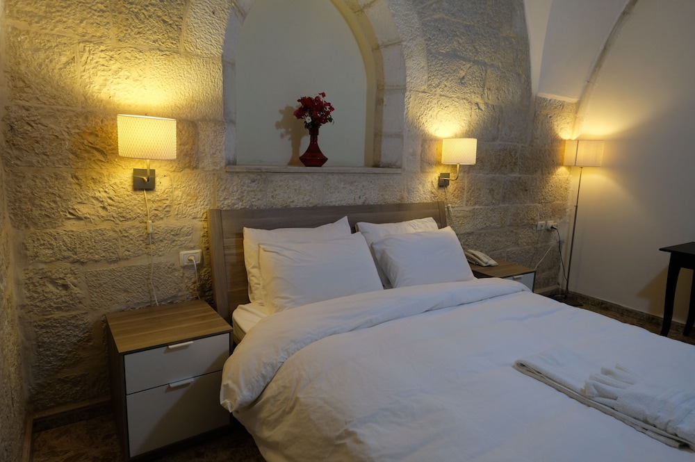 St. George’s Cathedral Pilgrim Guesthouse – Jerusalem