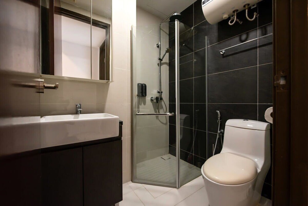 Comfy 3BR Apt in Danga Bay, Free Parking, Sea View