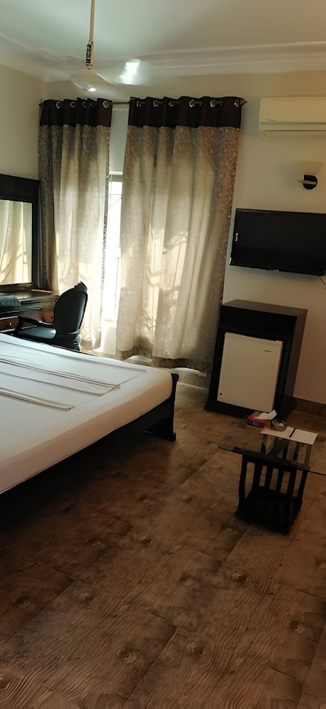 Family lodges view 5