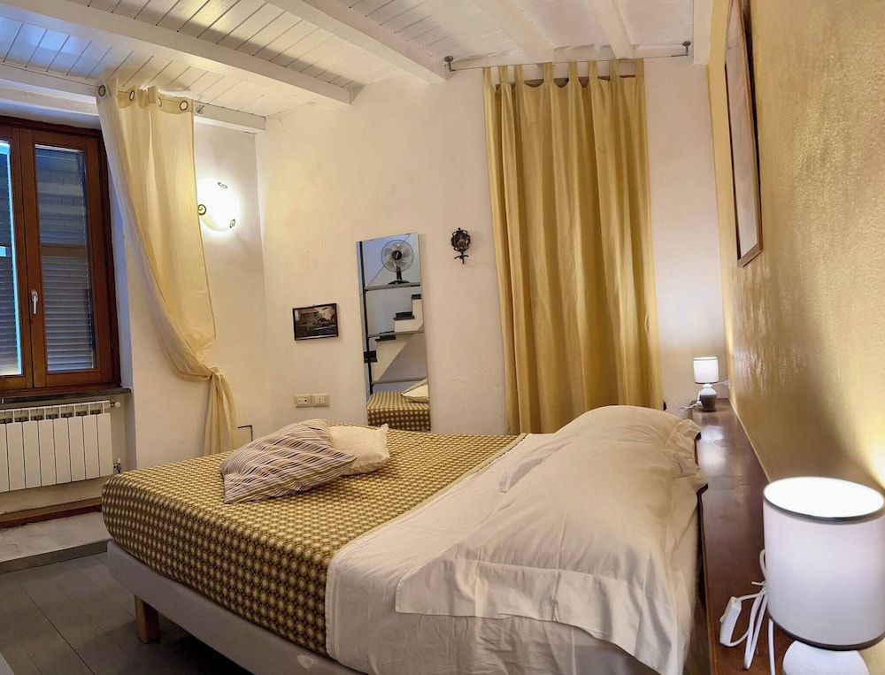 Panoramic Townhouse Casa del Borgo