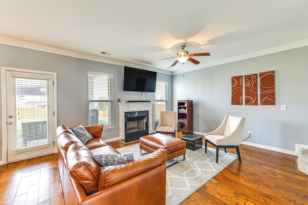 Spacious Family Home w/ Patio in Graniteville!