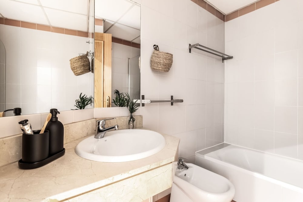 Marques - 1 Bedroom With Pool in Madrid
