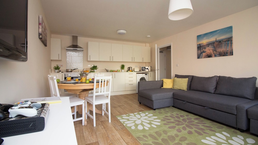 Stayzo Stylish Accommodation in Southampton 10