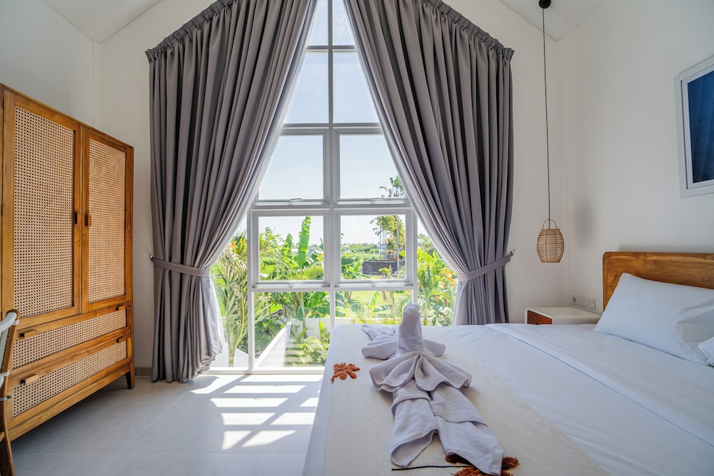 Sunny Villa Tumbak Bayuh