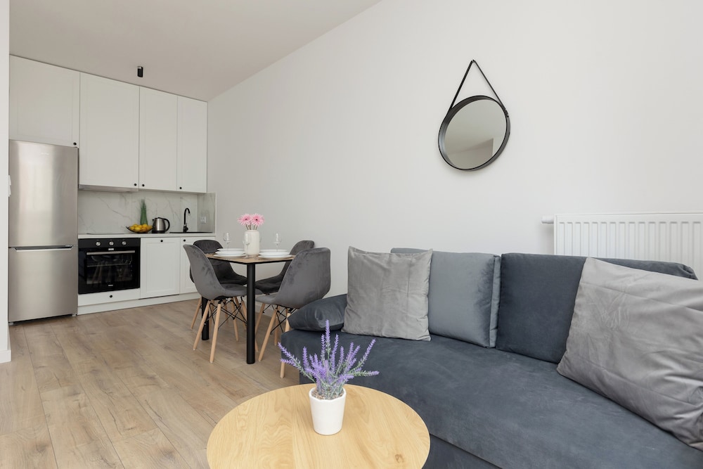 Służewiec Apartment by Renters view 3