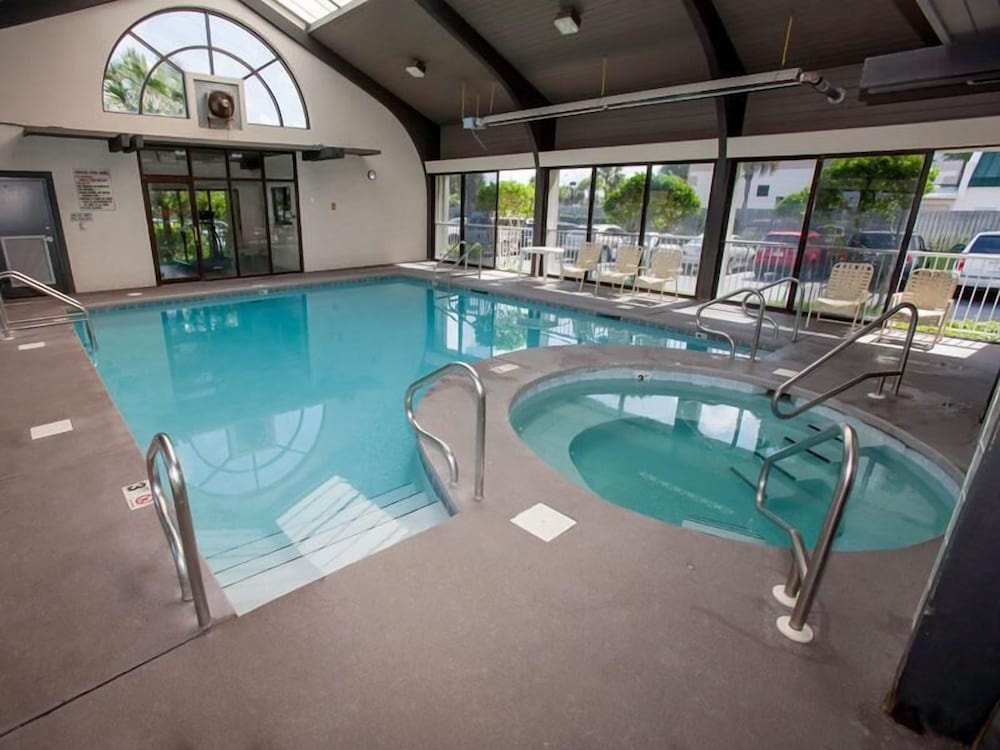 Pelican Pointe 805