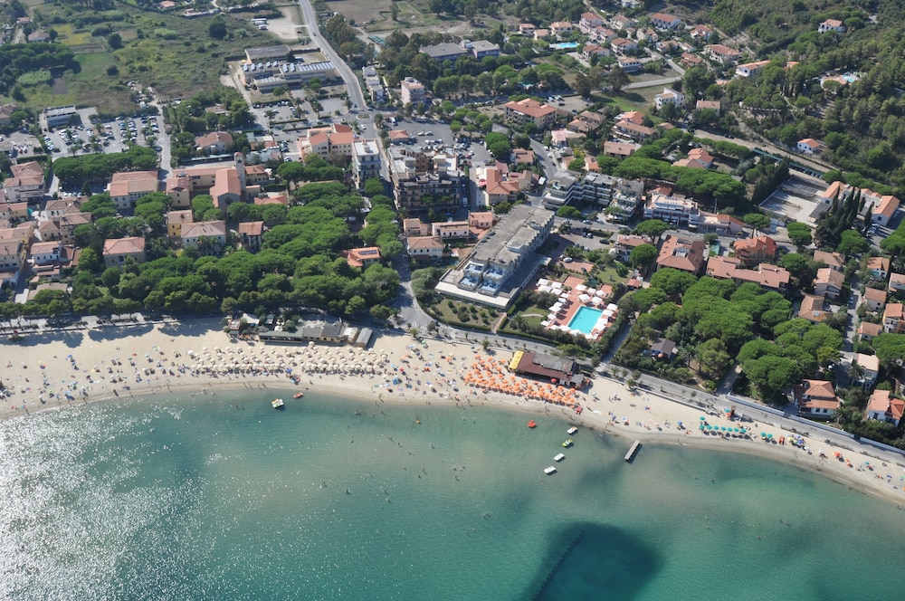 Hotel Roggia Apartments - Image 1