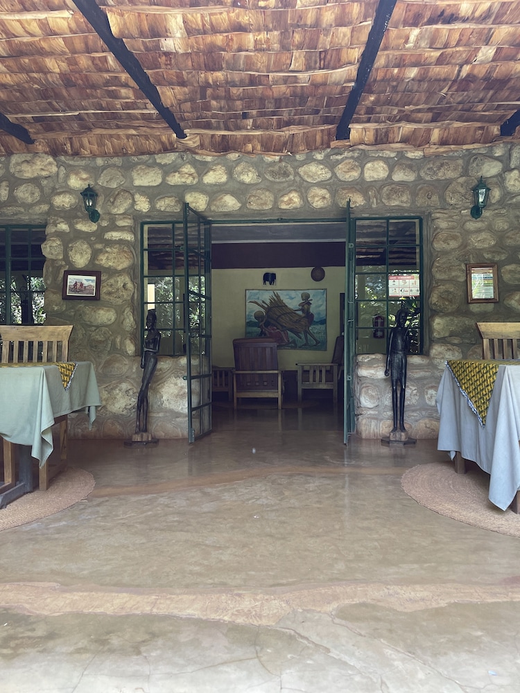 Octagon Lodge
