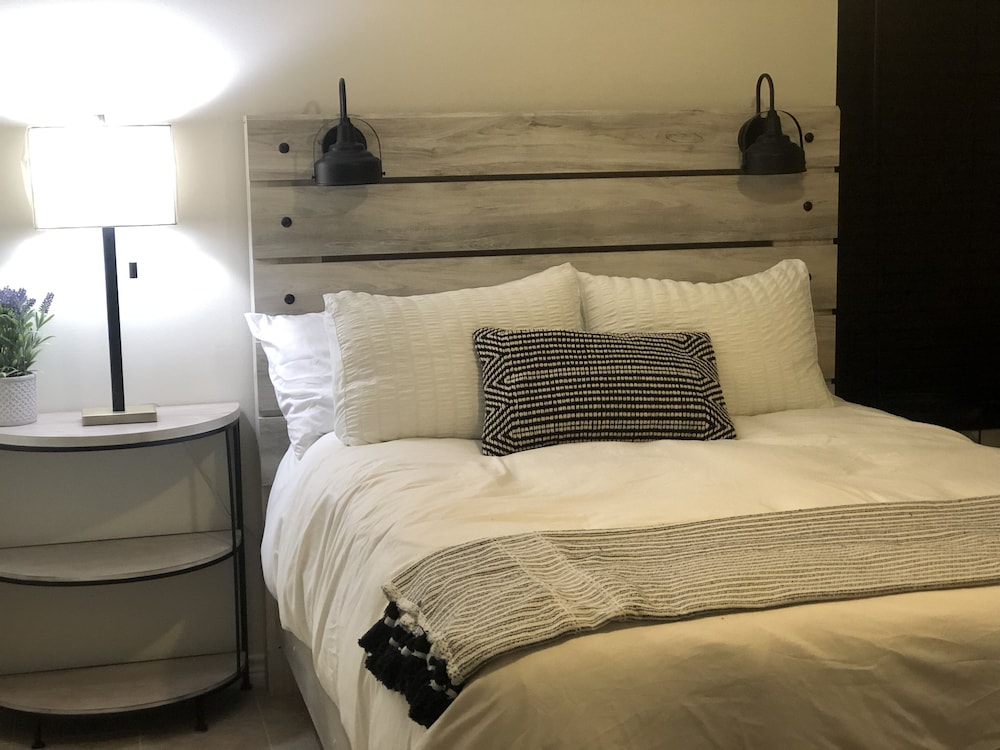 Eagle Pass Condo Rentals view 2