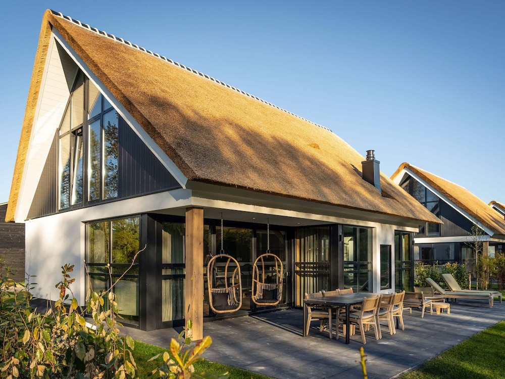 Luxury Villa With Sauna Near the Beach