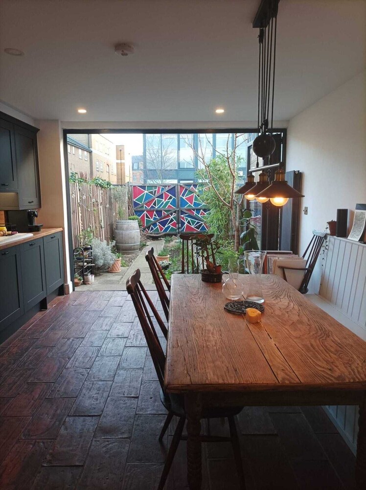 Colourful & Modern 3BD House - Shoreditch
