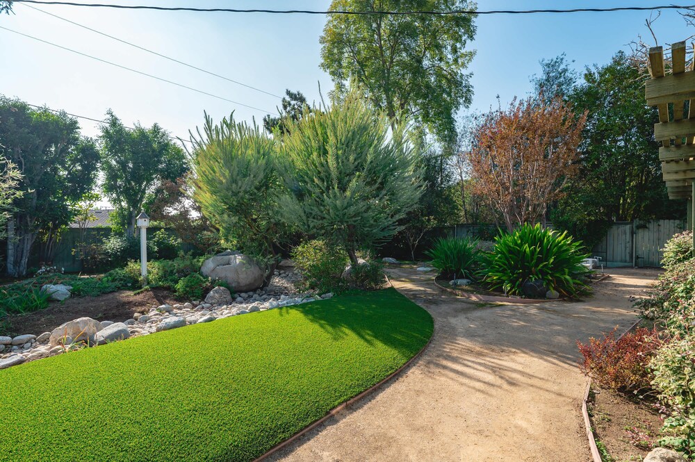 Bright Family Getaway Large Backyard Oasis Patio