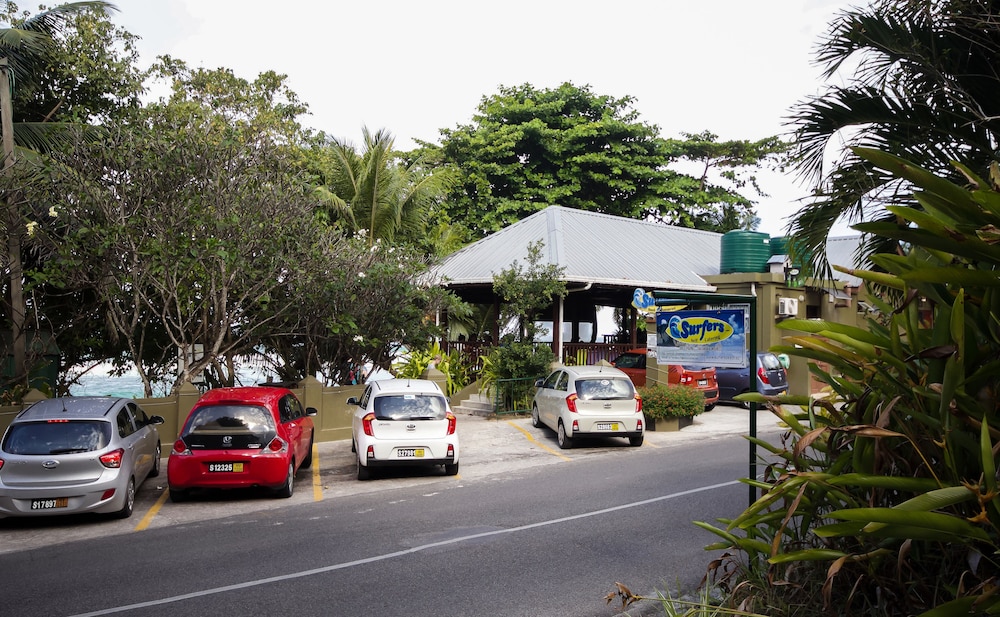 Surfers Self-Catering Chalets