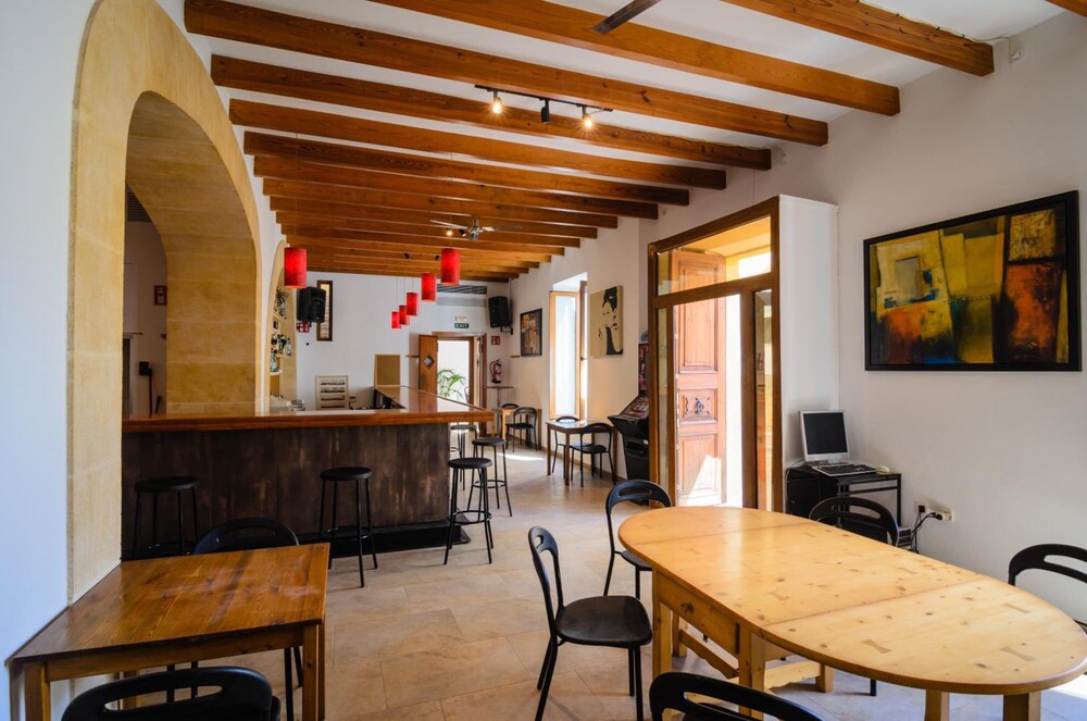 Embat alberg juvenil - Hostel
