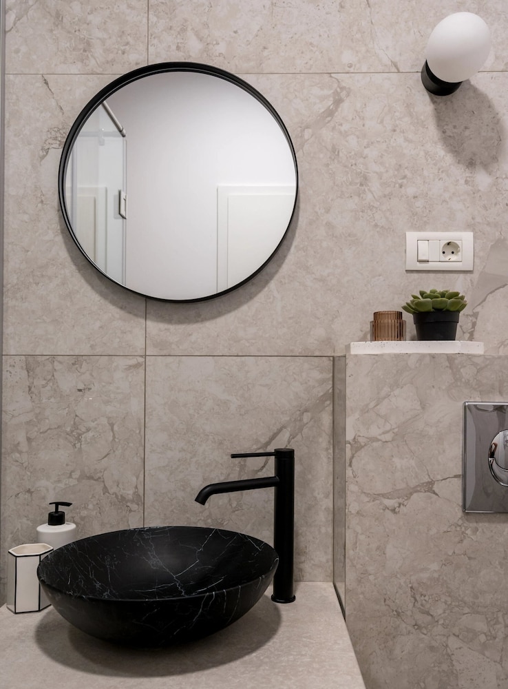 Downtown Bucharest Studio Close to Cismigiu & Universitatii