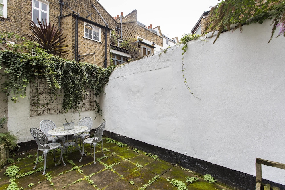 First Street II by Onefinestay