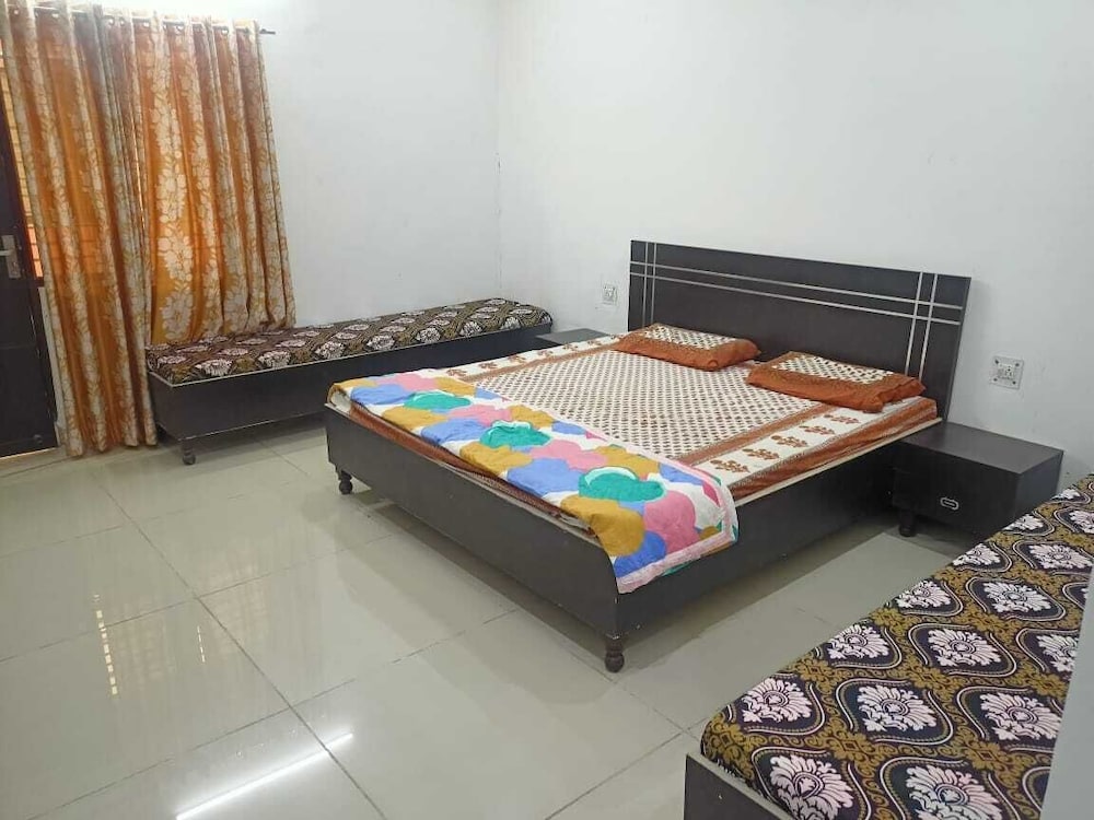 G G Multi Complex