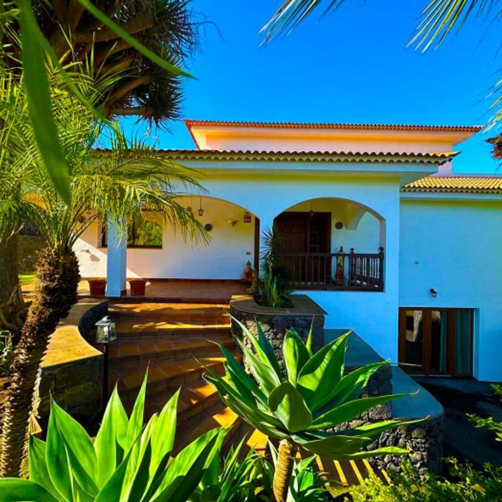 Villa in La Orotava 7 Bedrooms 1 bed 7 Baths
