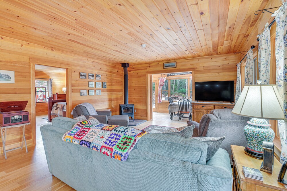 Family-friendly Brooks Gem w/ Spacious Yard!