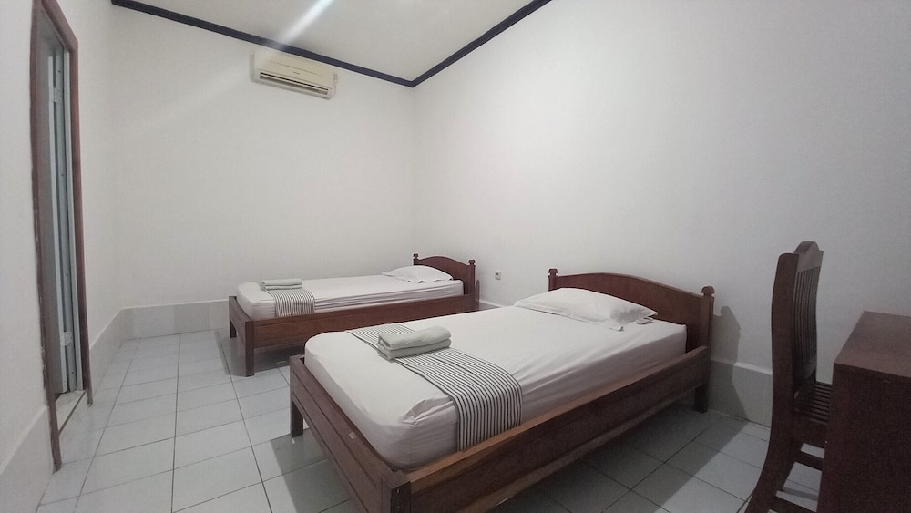 Hotel Bajo