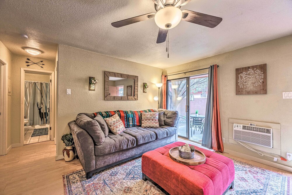Pet-friendly Condo - 2 Mi to Ruidoso Downs! view 4