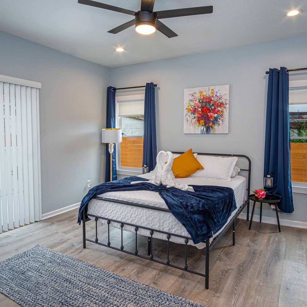 Trendy Historical Home Near Downtown Attractions