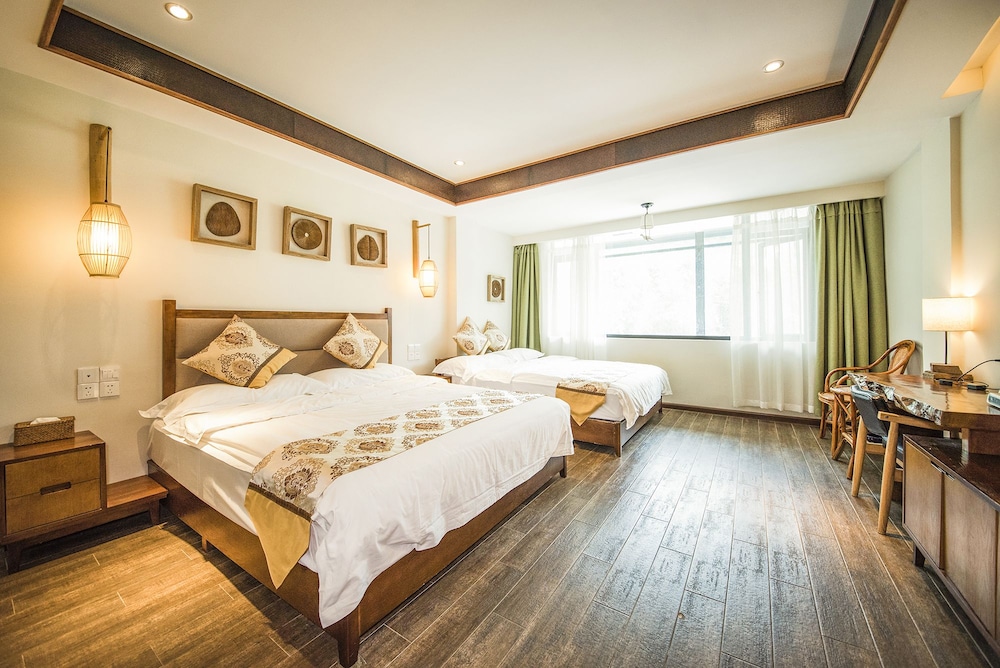Dongfang Tianshe Resort