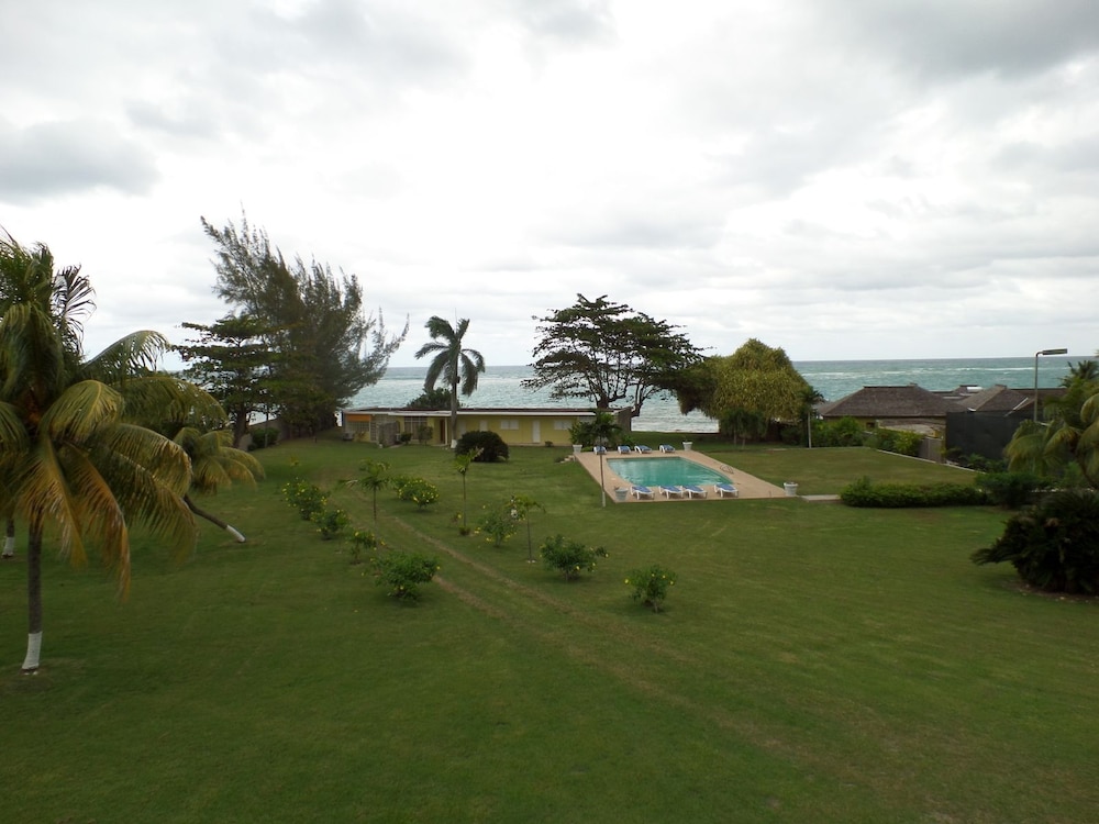 Miramar Villa