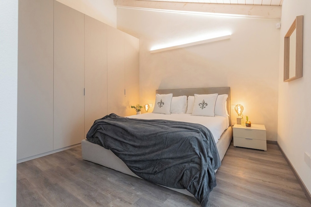 Muralto's Nest by Rent all Como