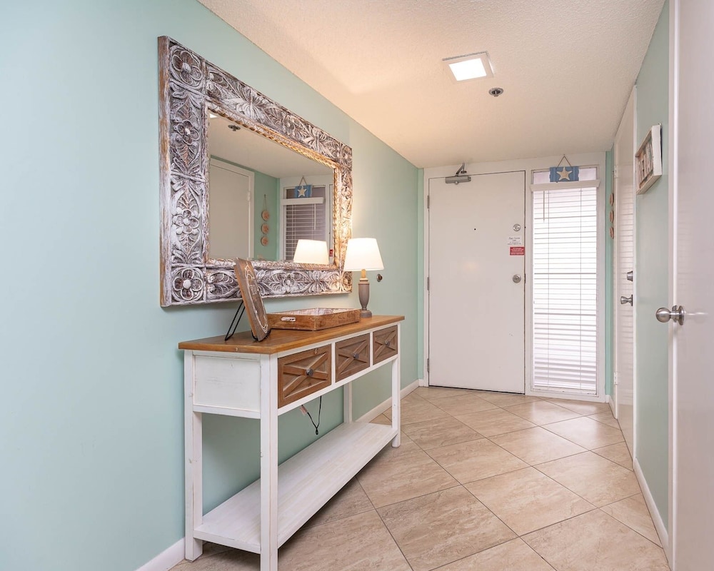 Phoenix East 211 3 Bedroom Condo