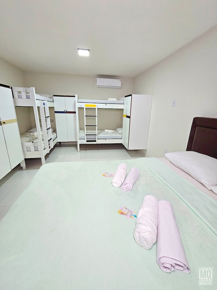 MANERO HOSTEL