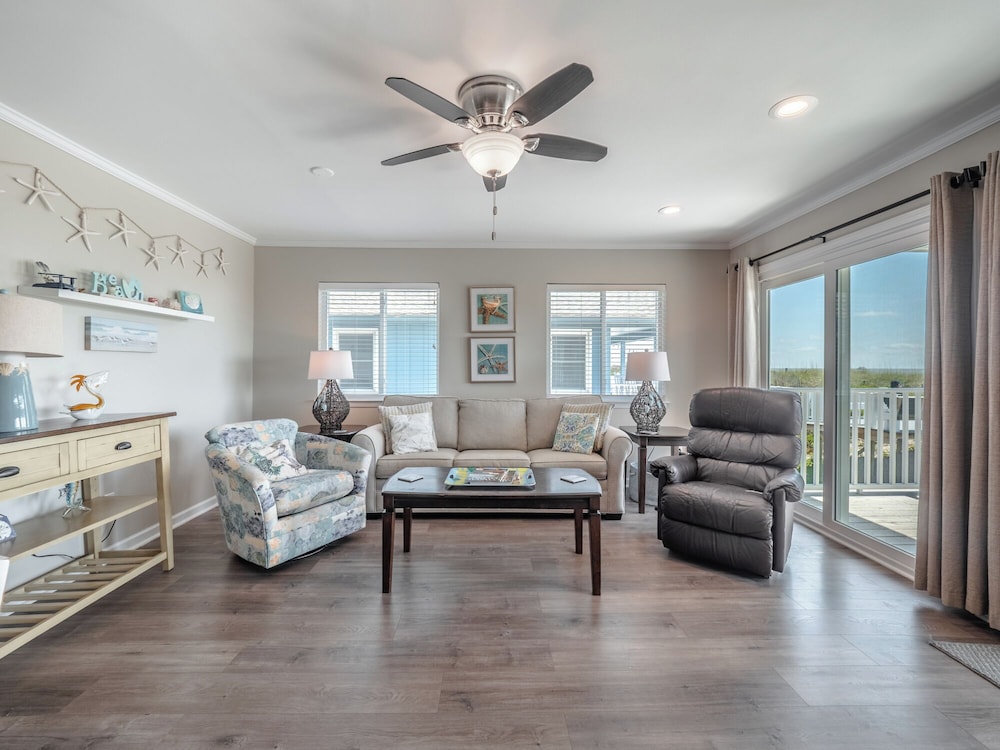 Coral Surf #A1 - Beachy Keen by Carolina Retreats