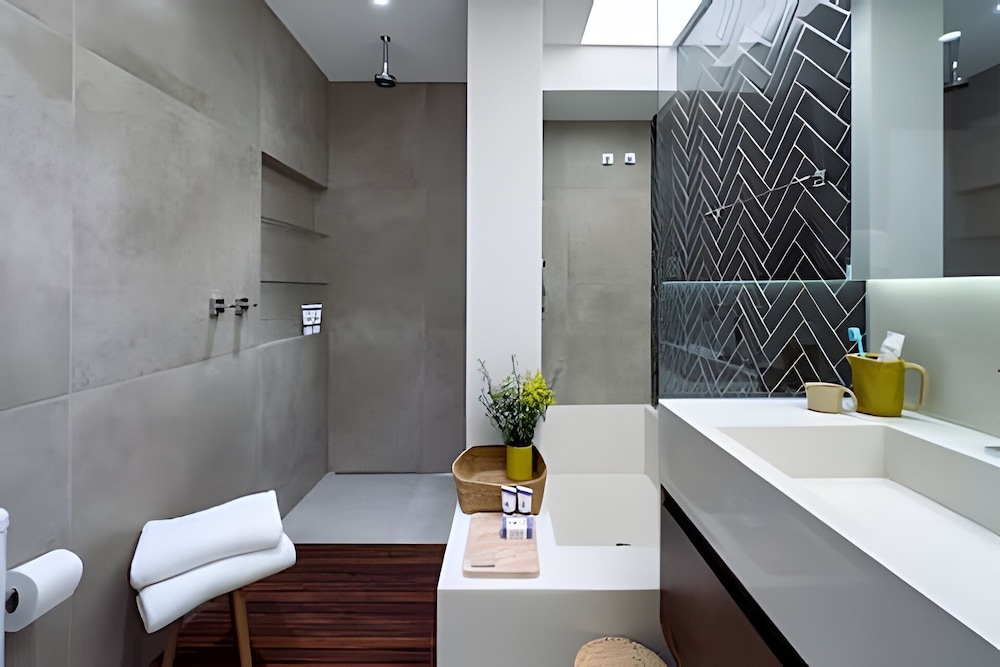 Ipanema | Duplex no melhor local do bairro, 4 quartos, 5 min da Praia - por Casapē Rio