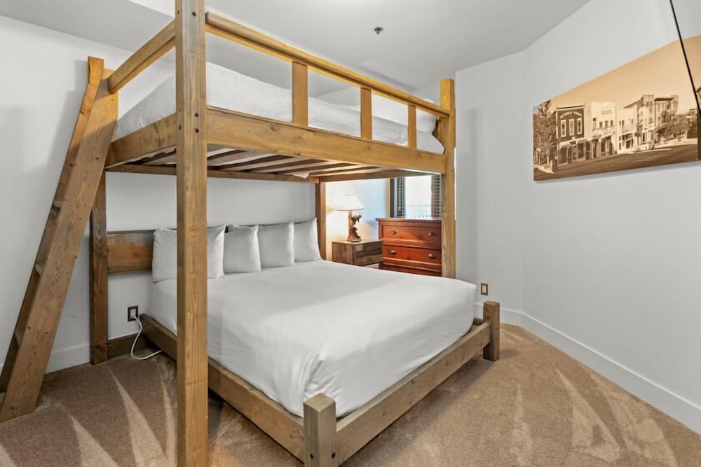 107 - Three Bedroom with Spa Ridgepoint 3 Condo
