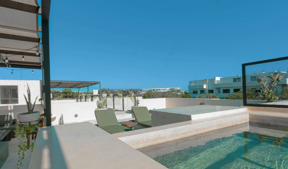 Modern 2BR Oasis With Pool Views at Chaan Ha