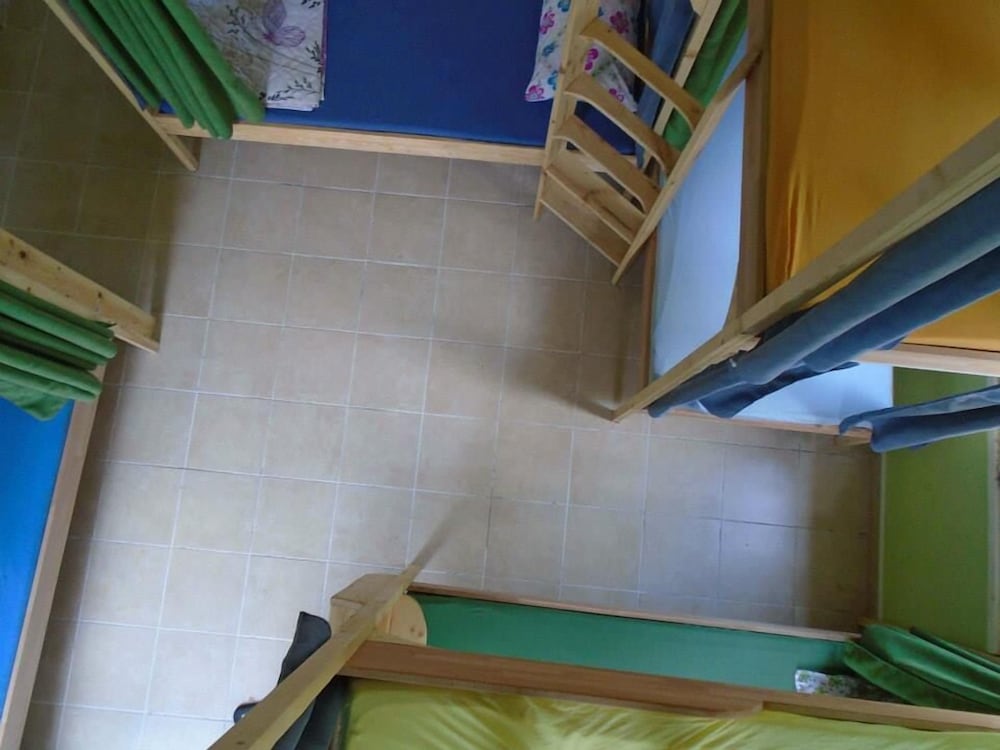 Lotus Garden Hostel - Image 19