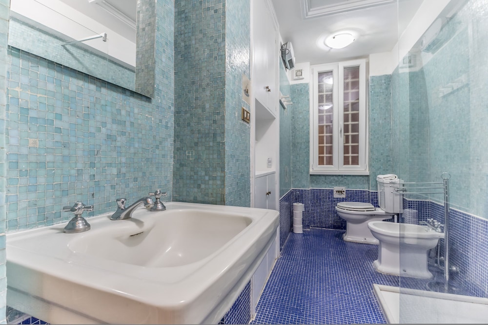 Casa Iside in Rome With 1 Bedrooms and 1 Bathrooms