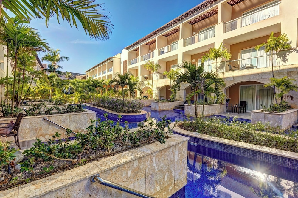Royalton Hideaway Punta Cana, An Autograph Collection All-Inclusive Resort & Casino – Adults Only photo 27 of 147