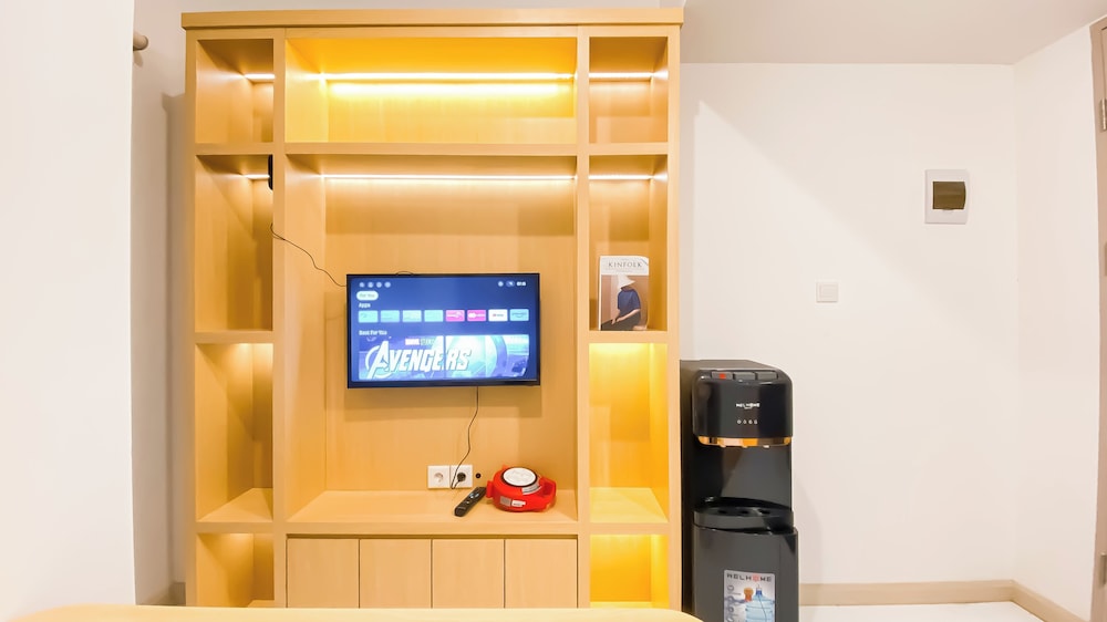 Cozy with Modern Style 2BR Apartment at Tokyo Riverside