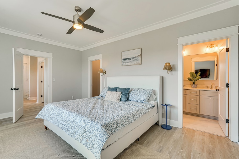 5,000+ Sq Ft! Luxe Beachfront House in Port St Joe