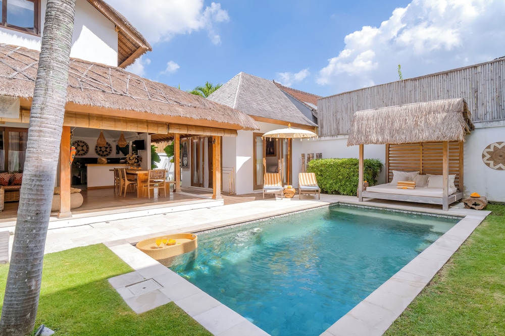 Villa Waterlily by Villa Finder