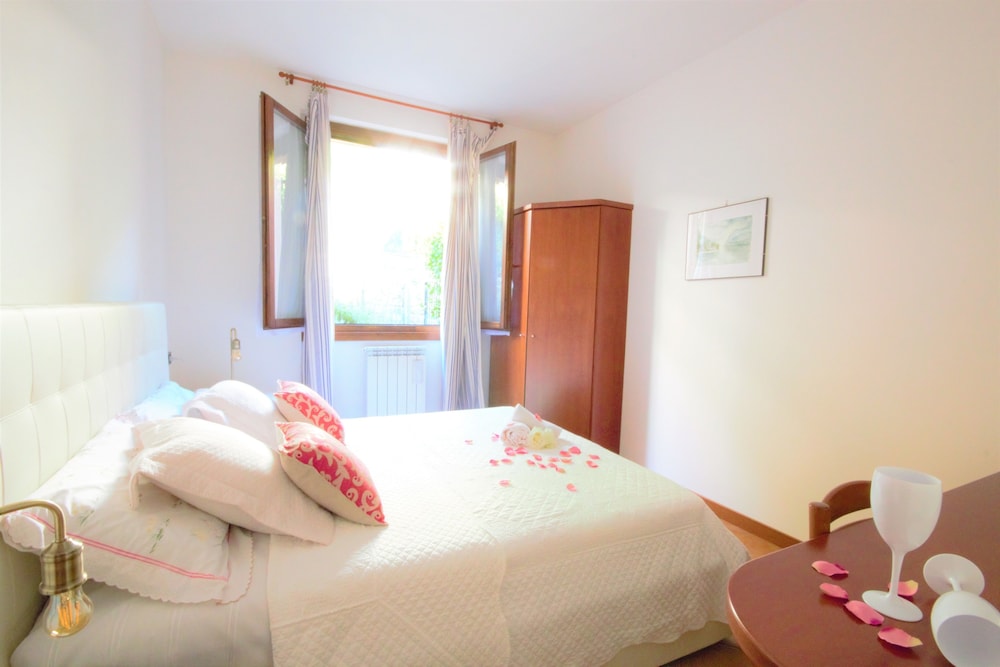 Pognana Luxury Apartment n.1 - 7 people view 4