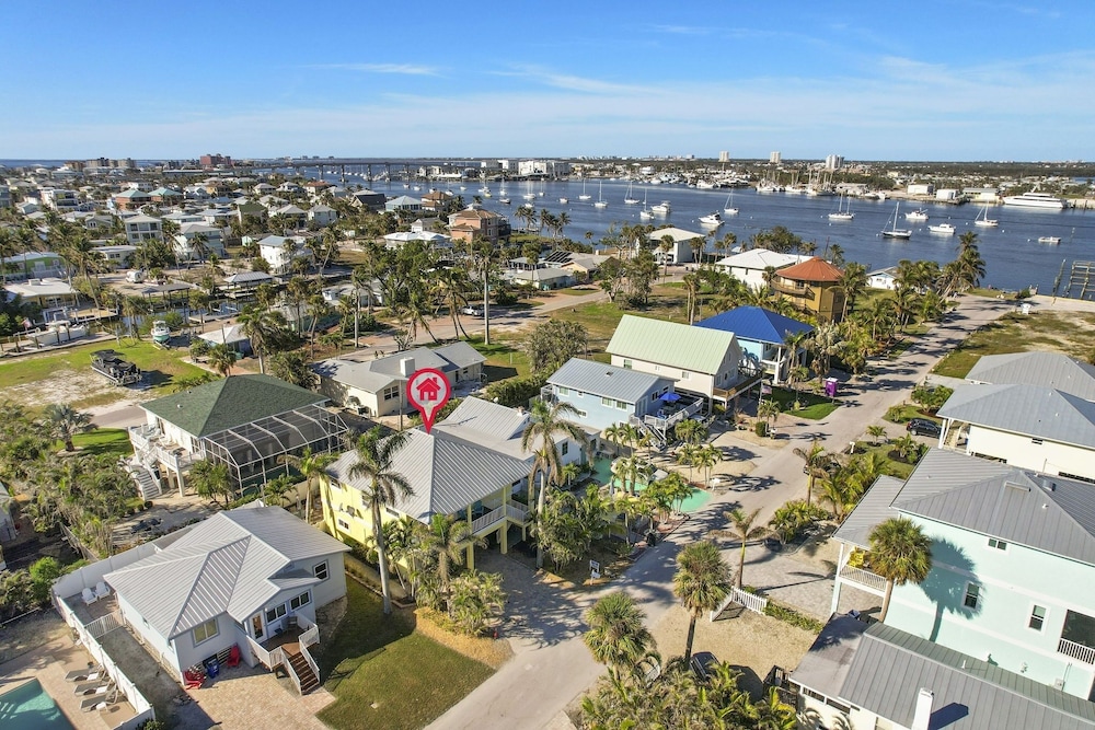 241 Oasis Pearl: 3br Pool Home! 3 Bedroom Home