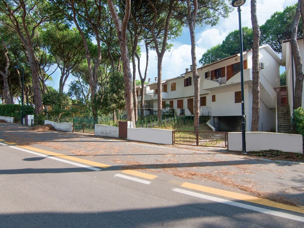 Expansive Apartment in Rosolina Mare near Beach view 3