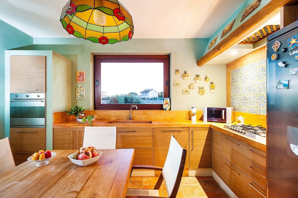 Villa Laura en Marsala — kitchen