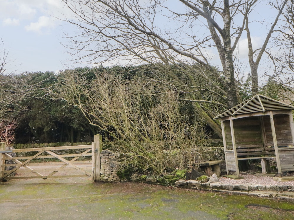 Horse Mill Lodge view 5