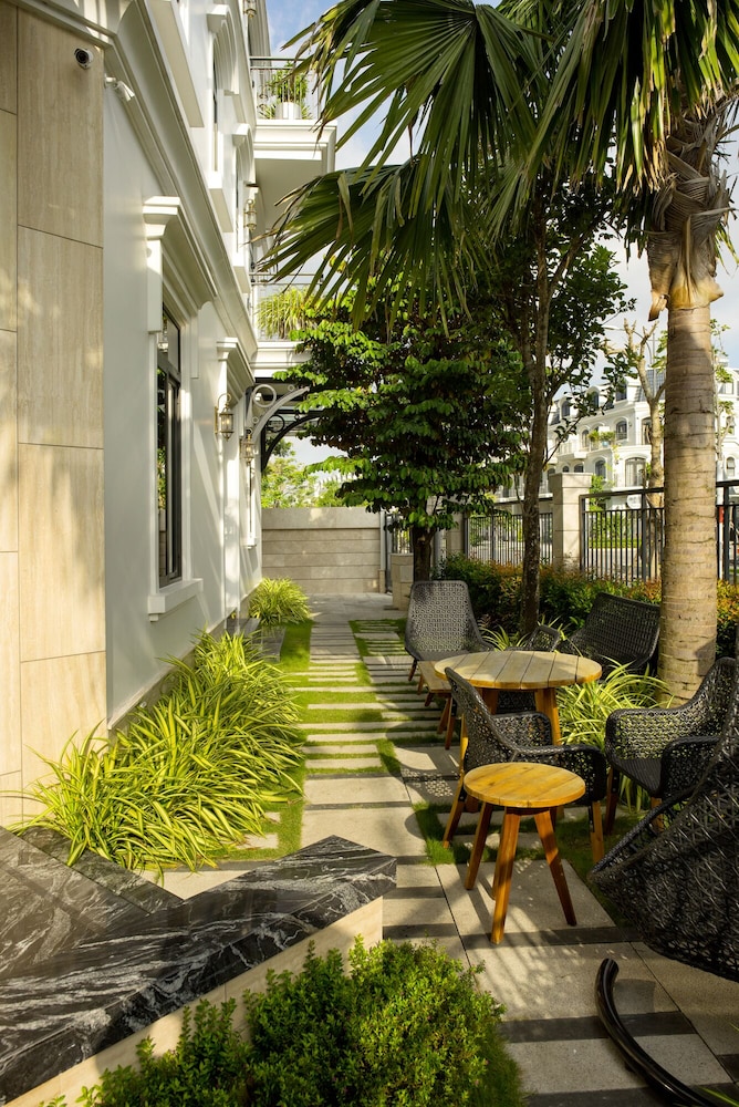Icity Lakeview Saigon Villa