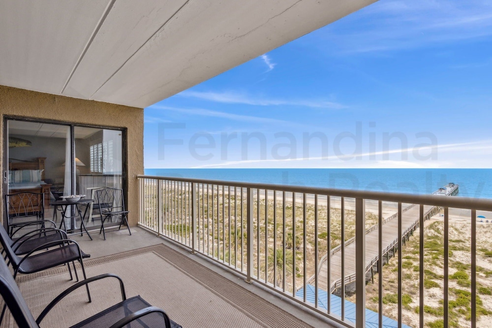 667 Amelia By The Sea 3 Bedroom Condo