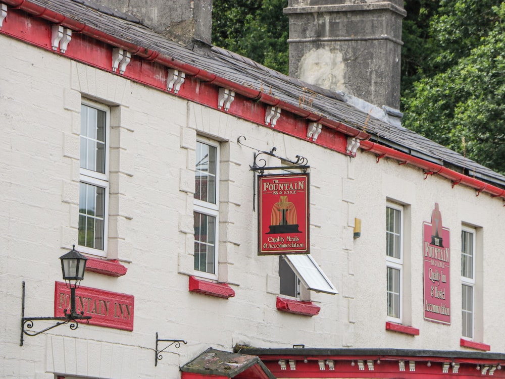 The Fountain Lodge