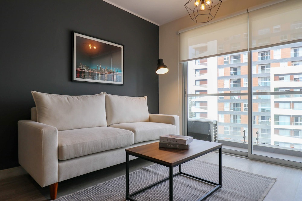 w Prestigious 2BR w Balcony in Barranco